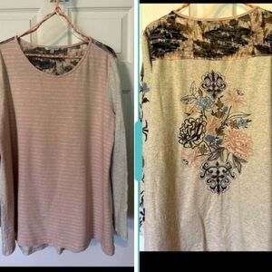 Dressed up tee by JOHN PAUL. convertible sleeve stripe embellished top, size L